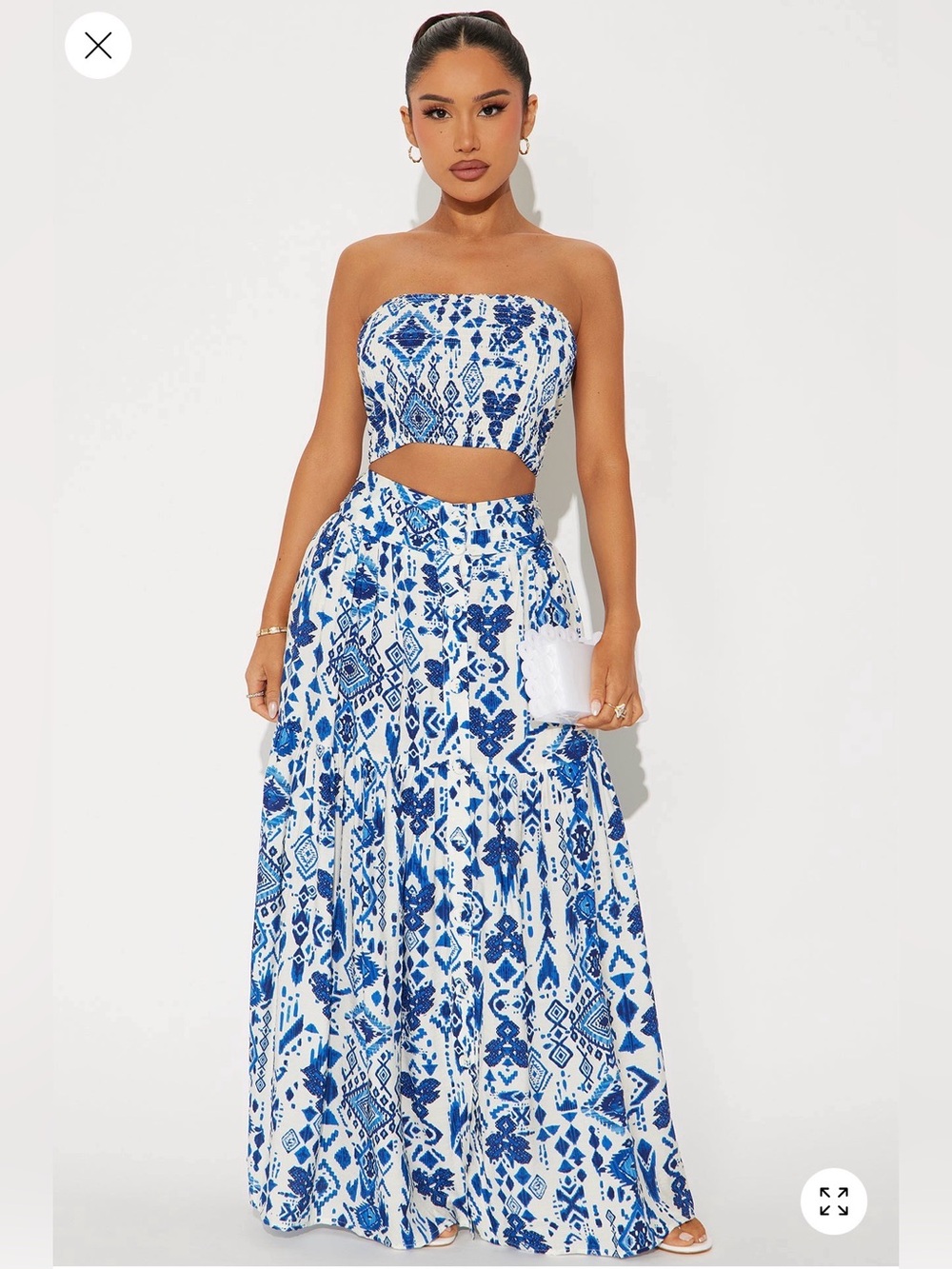 BNWT, Fashion Nova, Blue and White Patterned Maxi Skirt Set size small